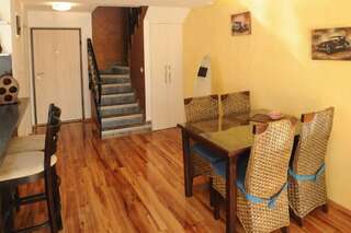 Апартаменты J & P Apartments Котор Двухуровневые апартаменты с 2 спальнями и балконом-95